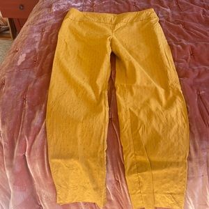 Flattering, stretchy mustard dress leggings